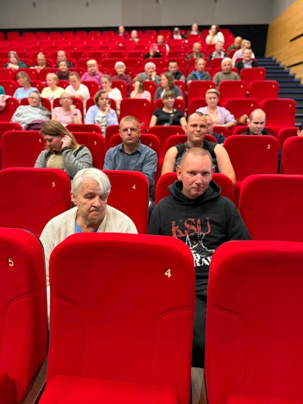 Wspólny wyjazd do kina w Lubaczowie – zdjęcie 2